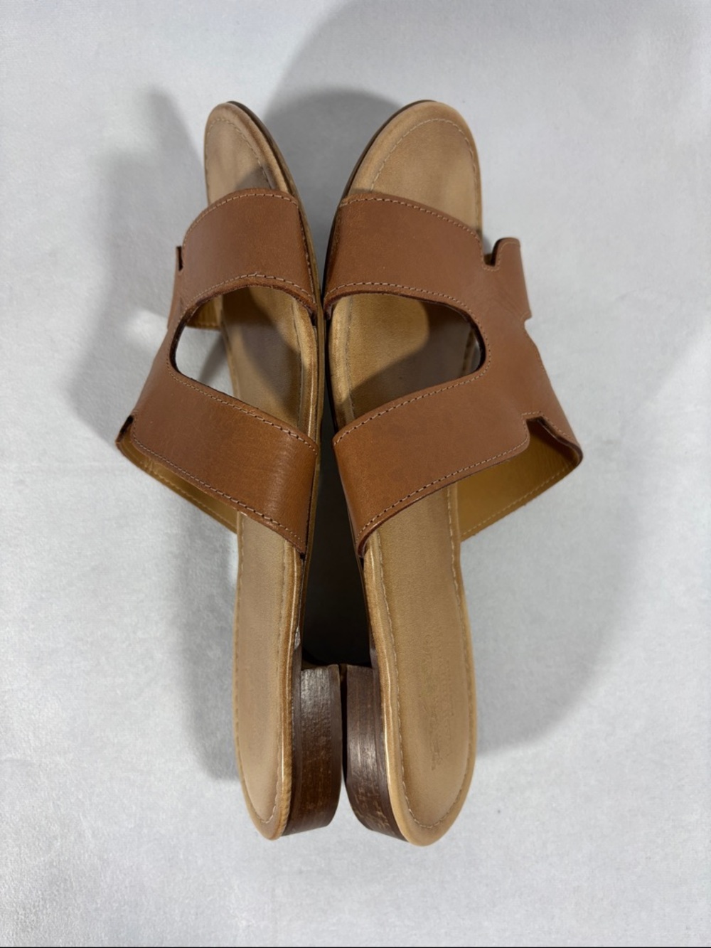 Coach and Four Italian Tan Leather Comfy Flat Sandals 8 ** - Picture 6 of 8